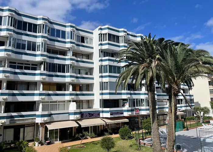 Top-Apartment Near Yumbo